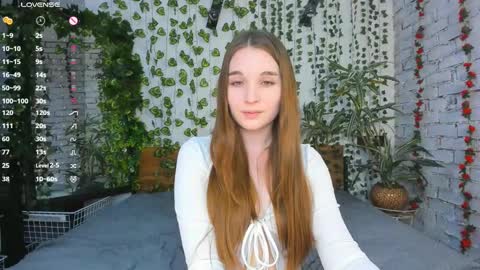 Snapshot of nancycaseys chatting on 02/13/25, 01:15 Luna online show from 02/13/25, 01:15