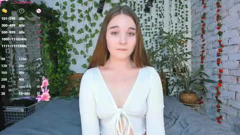 Snapshot of nancycaseys chatting on 02/24/25, 03:42 Luna online show from 02/24/25, 03:42
