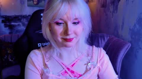 nancymartinez online show from 02/13/25, 04:28