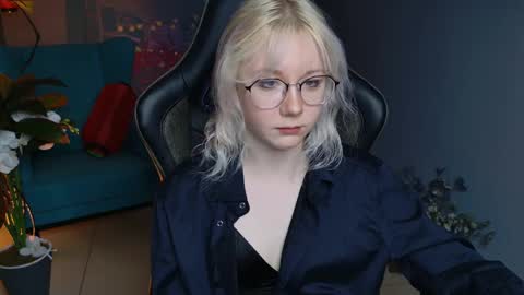 nancymartinez online show from 02/21/25, 06:07