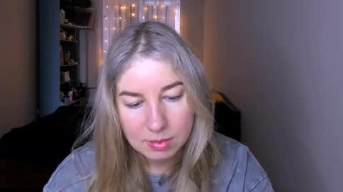 Nancy online show from 04/18/26, 09:02