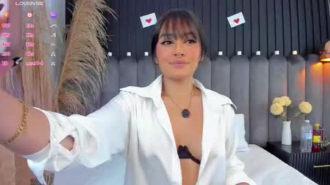 Snapshot of nanda_vixen_ chatting on 02/15/26, 09:00 Nanda online show from 02/15/26, 09:00