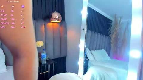 Snapshot of nanda_vixen_ chatting on 02/27/26, 10:43 Nanda online show from 02/27/26, 10:43