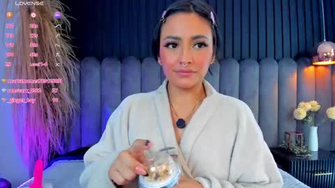 Nanda online show from 04/19/26, 09:08