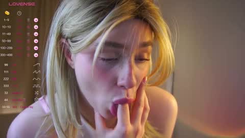 Snapshot of nani_bunny chatting on 02/20/26, 01:24 Nani online show from 02/20/26, 01:24