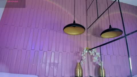 Snapshot of nani_roman chatting on 02/21/26, 12:28 Mariana online show from 02/21/26, 12:28