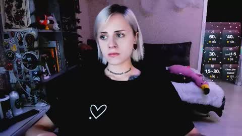 Monday-Friday 12-4 AM and 6-9 AM New York time online show from 11/06/25, 08:32