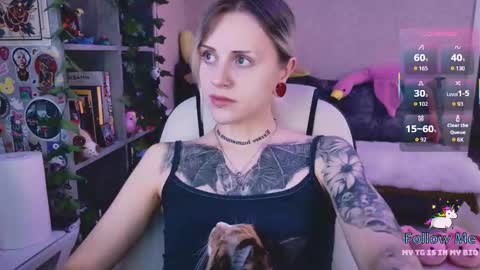 Monday-Friday 12-4 AM and 6-9 AM New York time online show from 03/19/26, 08:35