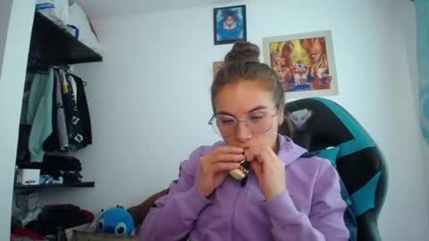 Snapshot of nanna_yoshi chatting on 07/27/26, 08:49 nanna yoshi online show from 07/27/26, 08:49