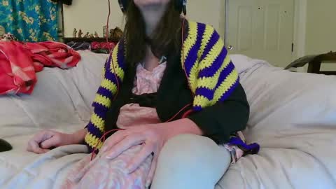 Snapshot of nannabaldur chatting on 12/23/24, 04:22 Nanna Baldur online show from 12/23/24, 04:22