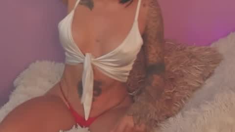 Snapshot of nany_tnt chatting on 01/12/25, 05:03 NANY online show from 01/12/25, 05:03