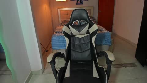 Snapshot of naomi_berckley chatting on 12/02/24, 10:50 naomi_berckley online show from 12/02/24, 10:50