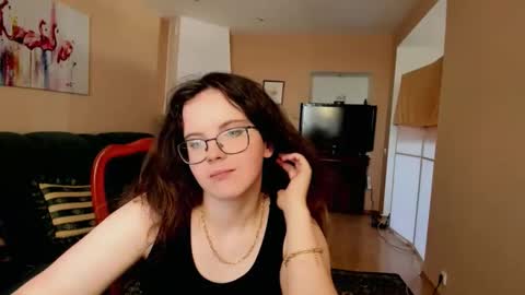 naomi_di online show from 06/05/26, 06:52