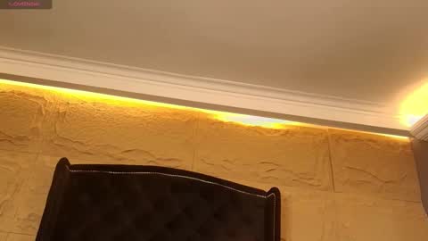 Naomi online show from 10/11/25, 08:40