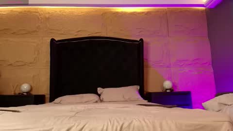 Naomi online show from 10/16/25, 08:32