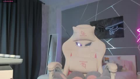 naomi_reiss online show from 04/23/26, 01:40