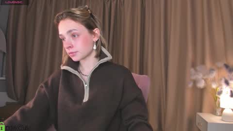 Naomi online show from 10/12/25, 11:48