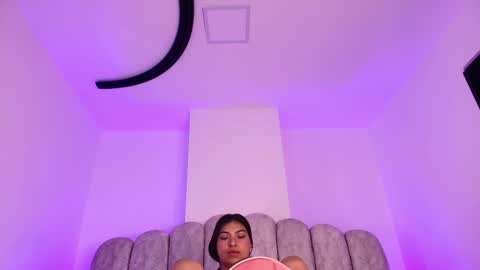 naomi online show from 04/21/26, 11:49