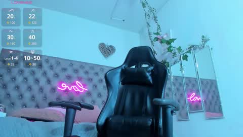 Naomi online show from 10/06/25, 10:56