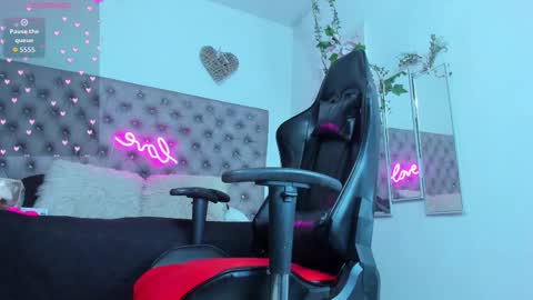 Naomi online show from 10/28/25, 11:14