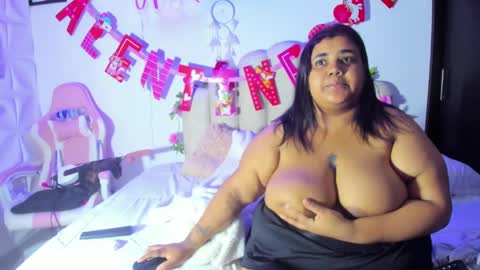 Snapshot of naomiasha_ chatting on 02/01/25, 06:29 online show from 02/01/25, 06:29