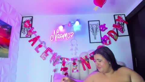Snapshot of naomiasha_ chatting on 02/12/25, 10:04 online show from 02/12/25, 10:04