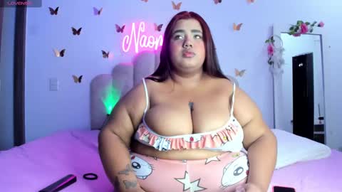 Snapshot of naomiasha_ chatting on 10/05/25, 11:24 online show from 10/05/25, 11:24