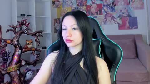 Snapshot of naomiblakes chatting on 11/08/25, 05:40 Naomi online show from 11/08/25, 05:40