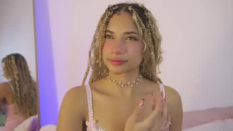 naomidawson online show from 04/24/26, 01:19