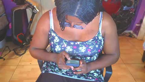 Snapshot of naomifux chatting on 06/07/26, 09:51 Naomi online show from 06/07/26, 09:51
