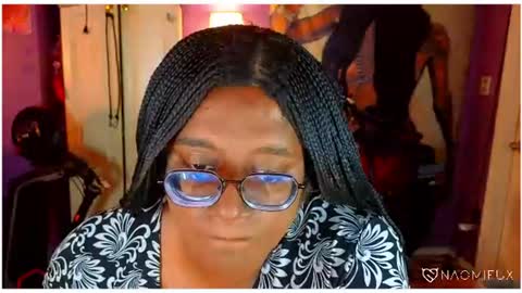 Snapshot of naomifux chatting on 06/11/26, 07:12 Naomi online show from 06/11/26, 07:12