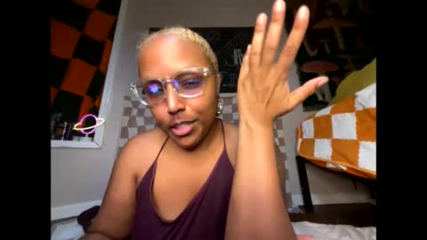 Snapshot of naomigiirl6 chatting on 12/14/24, 01:39 Naomigiirl6 online show from 12/14/24, 01:39
