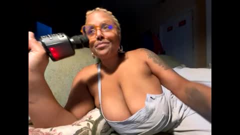 Snapshot of naomigiirl6 chatting on 01/26/25, 12:54 Naomigiirl6 online show from 01/26/25, 12:54