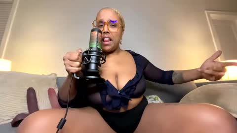 Snapshot of naomigiirl6 chatting on 02/13/25, 08:59 Naomigiirl6 online show from 02/13/25, 08:59