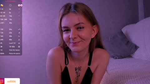 Snapshot of naomigirl33 chatting on 01/05/25, 09:47 Naomi Dear I will be online at 1200 UTC online show from 01/05/25, 09:47