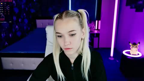 Snapshot of naomihita chatting on 10/31/25, 09:54 naomihita online show from 10/31/25, 09:54