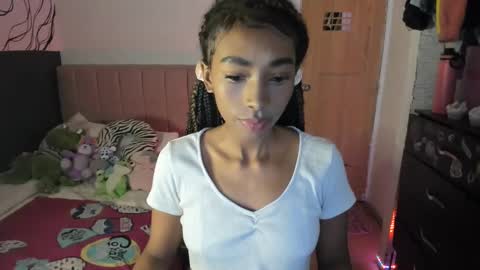 Naomii online show from 02/18/25, 11:52