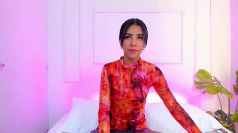 Naomi Klarc online show from 12/04/25, 08:17