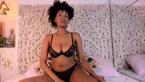 Naomi online show from 02/06/26, 01:47