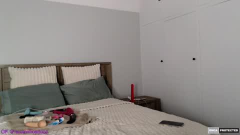 naomirhoades online show from 04/24/26, 10:07