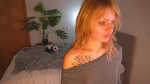 Snapshot of naomirosy chatting on 02/12/26, 07:20 naomirosy online show from 02/12/26, 07:20