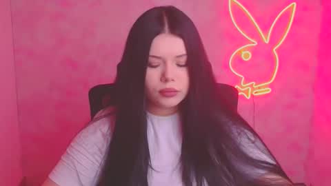 Naomi online show from 11/11/25, 12:38