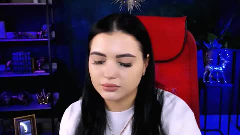 naomiwilsons online show from 12/18/25, 08:42