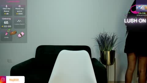 Naomi     online show from 01/12/25, 09:08