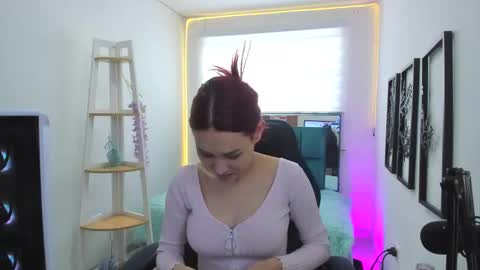 naomy online show from 10/25/25, 07:52