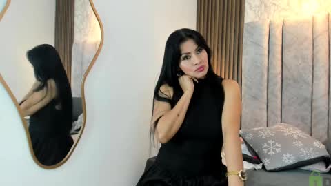 Naomy Smith online show from 03/08/25, 03:56