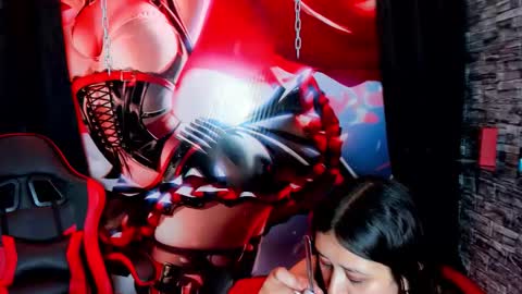 naomy  online show from 11/08/25, 11:43