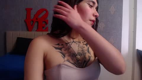 Snapshot of naomybenedetti chatting on 12/10/24, 08:05 Nao online show from 12/10/24, 08:05