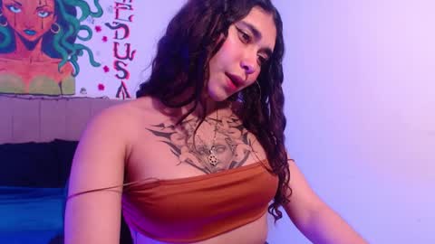 Snapshot of naomybenedetti chatting on 01/28/25, 10:56 Nao online show from 01/28/25, 10:56