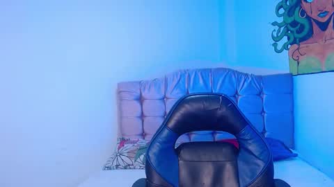 Snapshot of naomybenedetti chatting on 10/04/25, 12:58 Nao online show from 10/04/25, 12:58